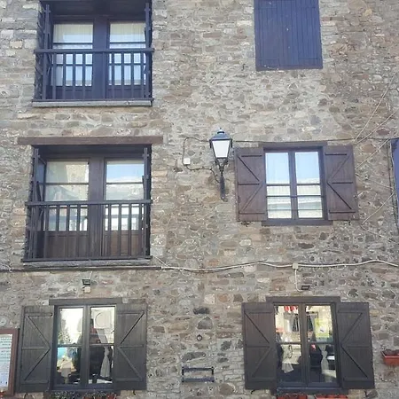 Hostel Triton - *