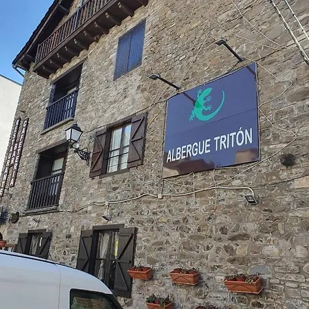 Triton - * Villanúa