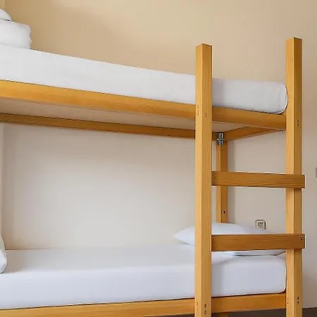 بيت شباب Triton - *